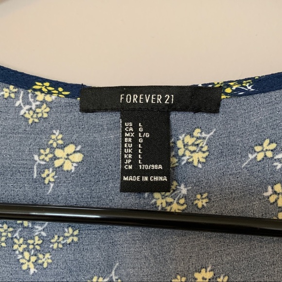 Floral Ruched Peplum Cropped Top - Picture 4 of 4